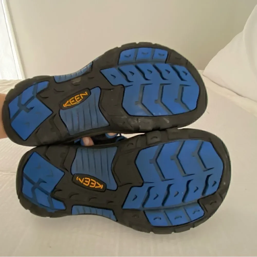Keen‎ Newport H2 Kids Youth Sz 4 Blue Waterproof Sandals Unisex Hiking Shoes